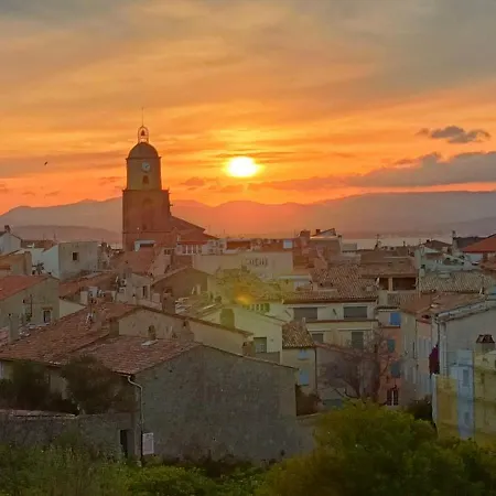 Jolie Pierre & Avec Vue Sur St Tropez *
